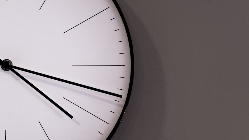 午前0時と深夜0時の違いは？日付変更の考え方をわかりやすく解説